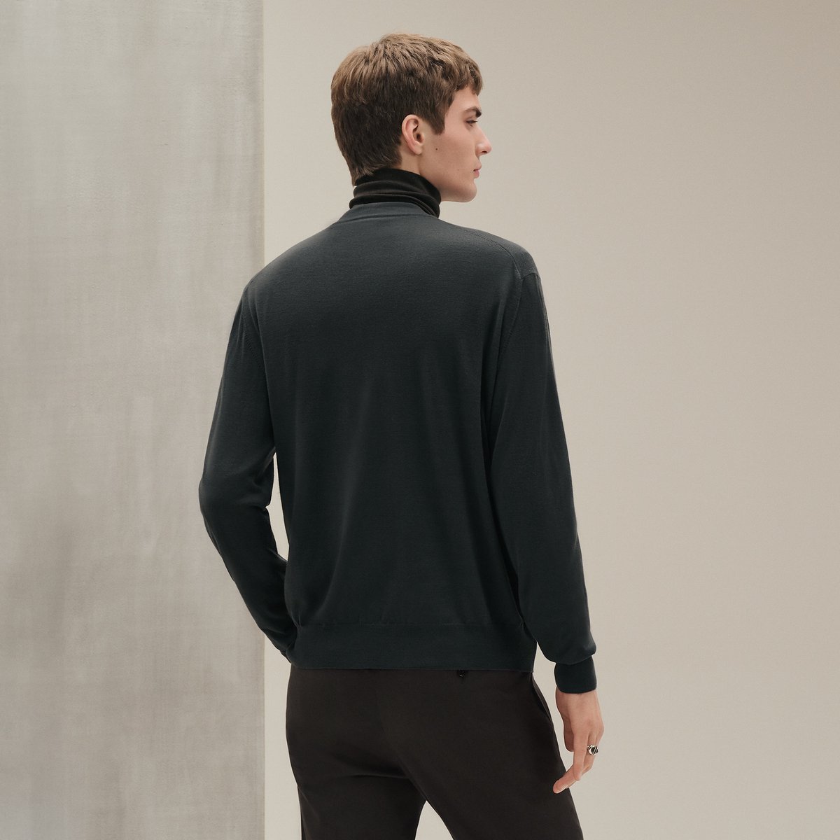 "Detail H" buttoned cardigan