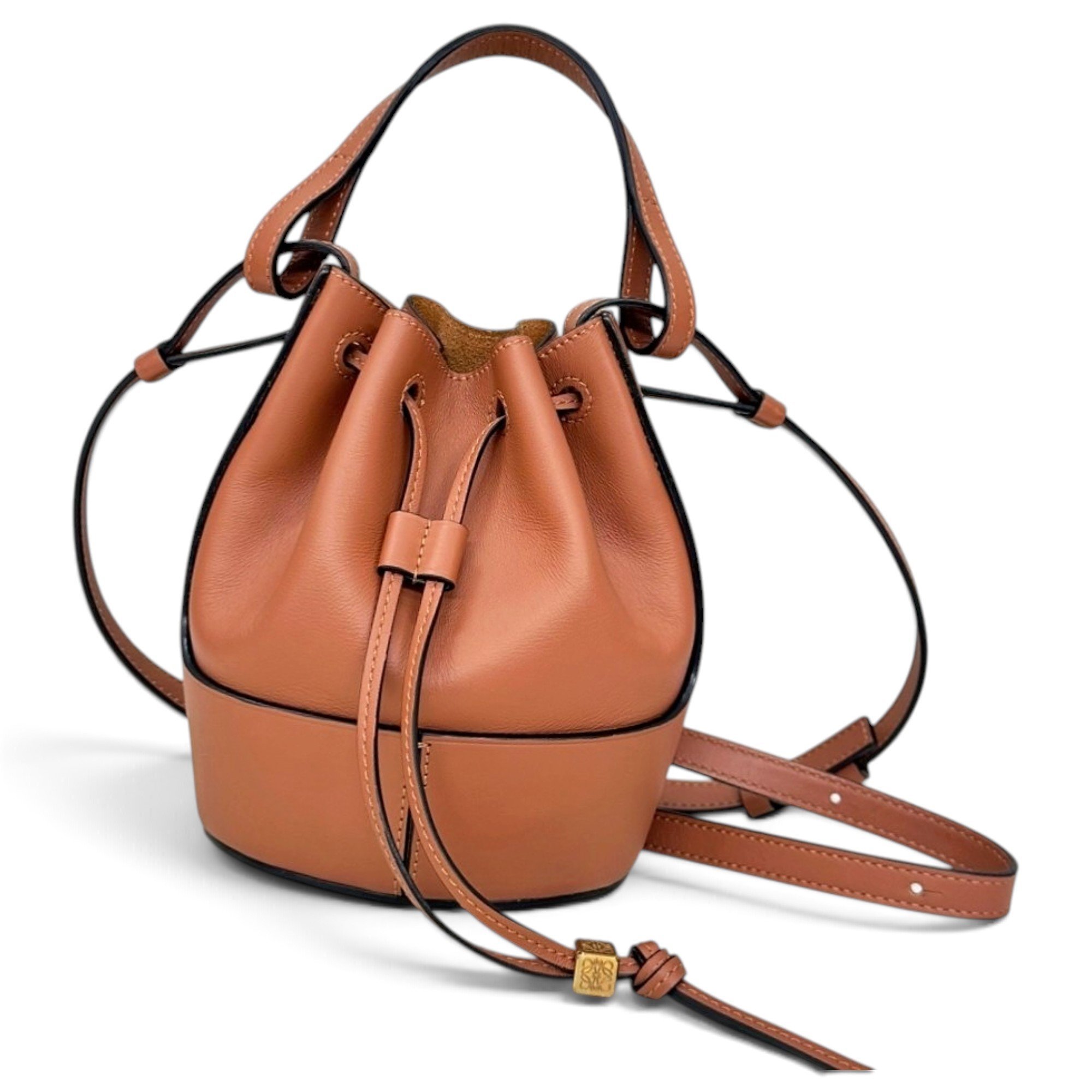 Balloon leather handbag