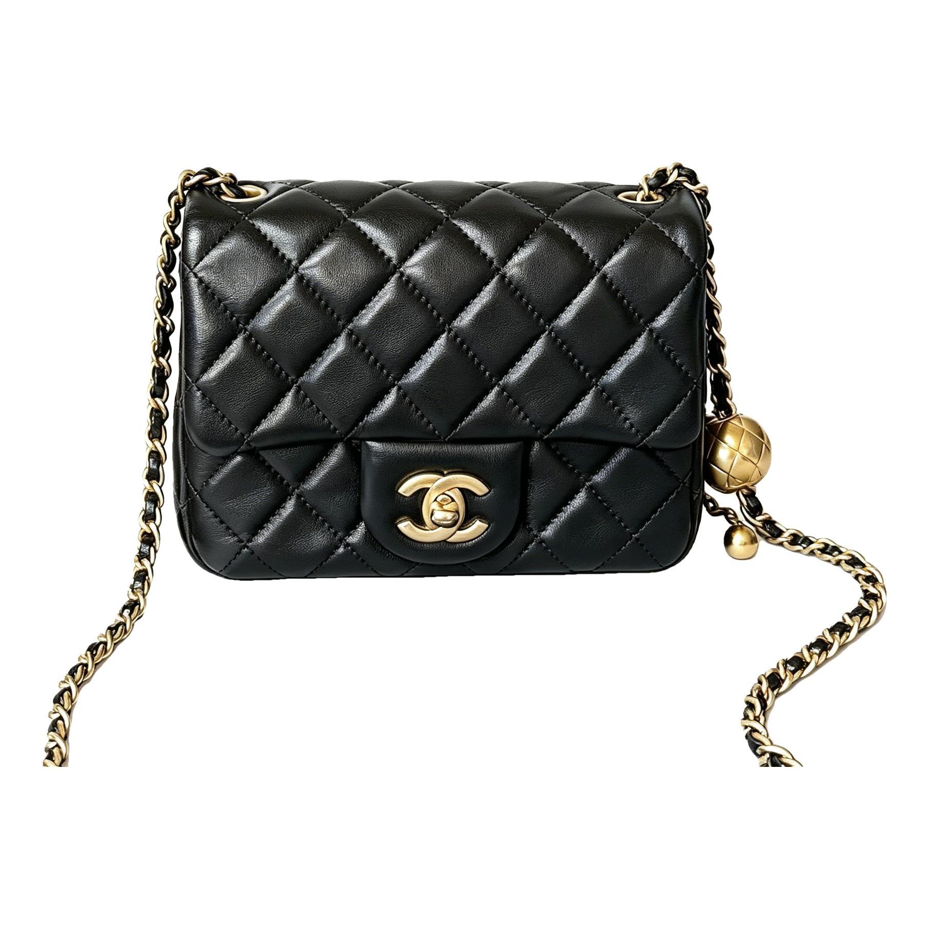 Timeless Classique Top Handle leather handbag
