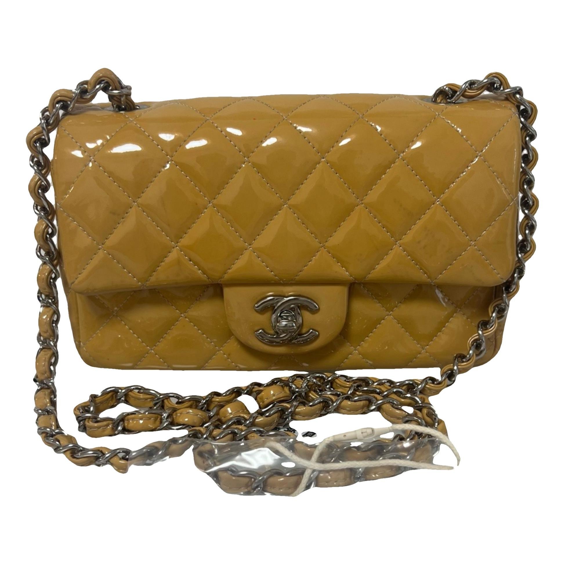 Timeless/Classique patent leather crossbody bag