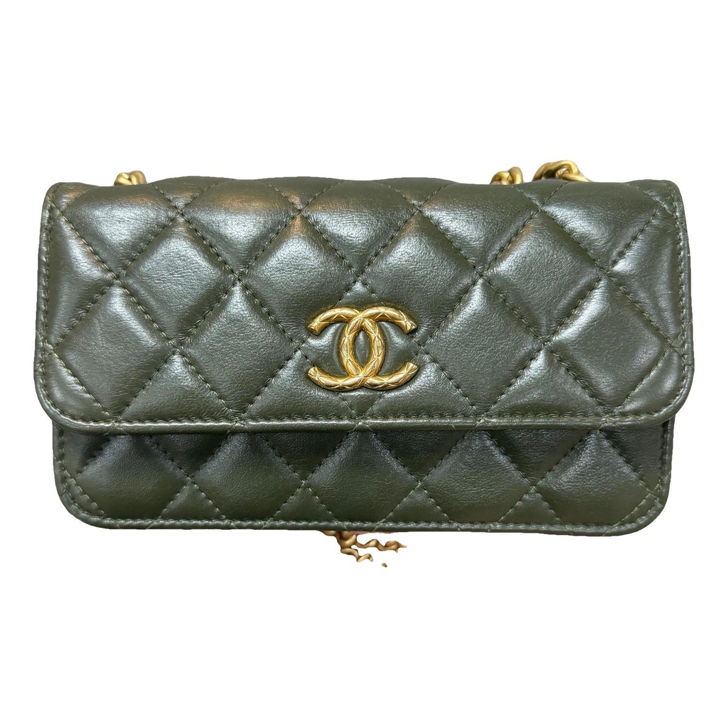 Wallet On Chain Timeless/Classique leather crossbody bag