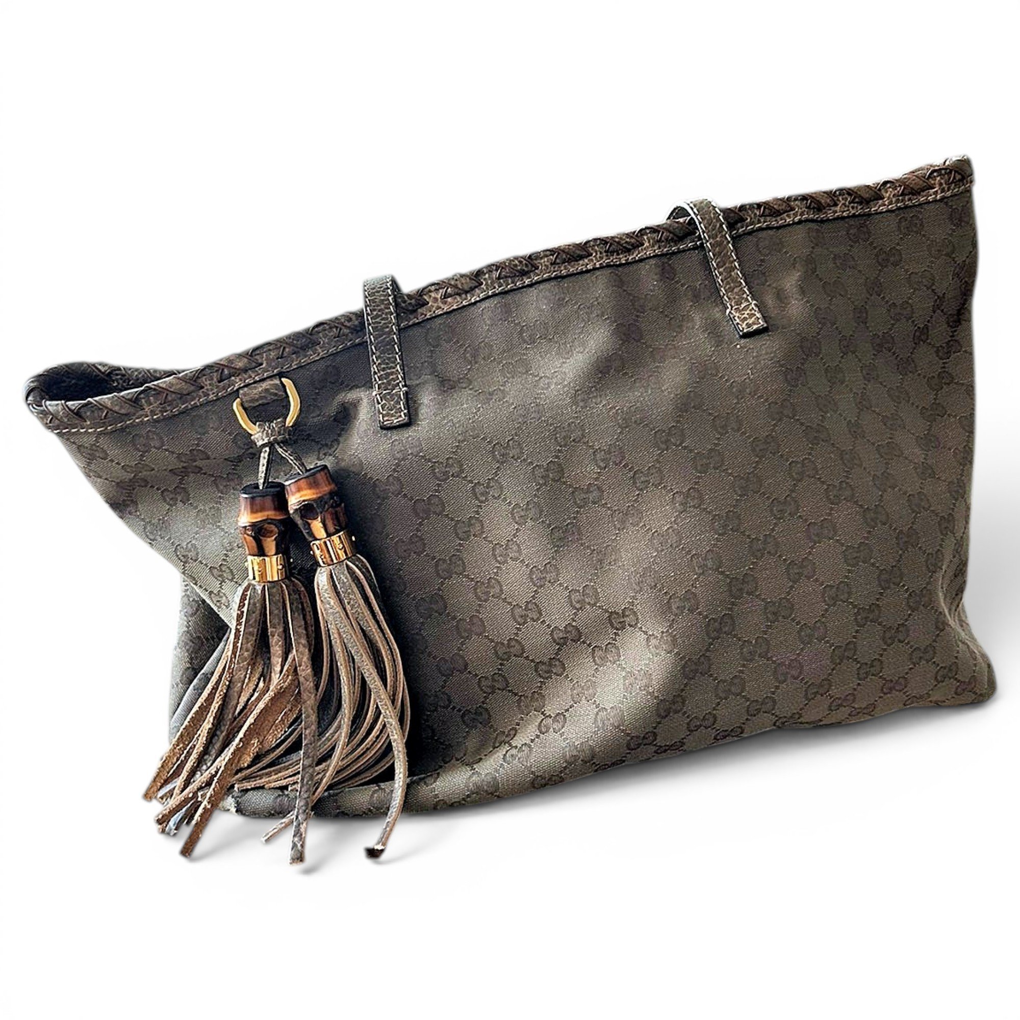 Bella leather handbag