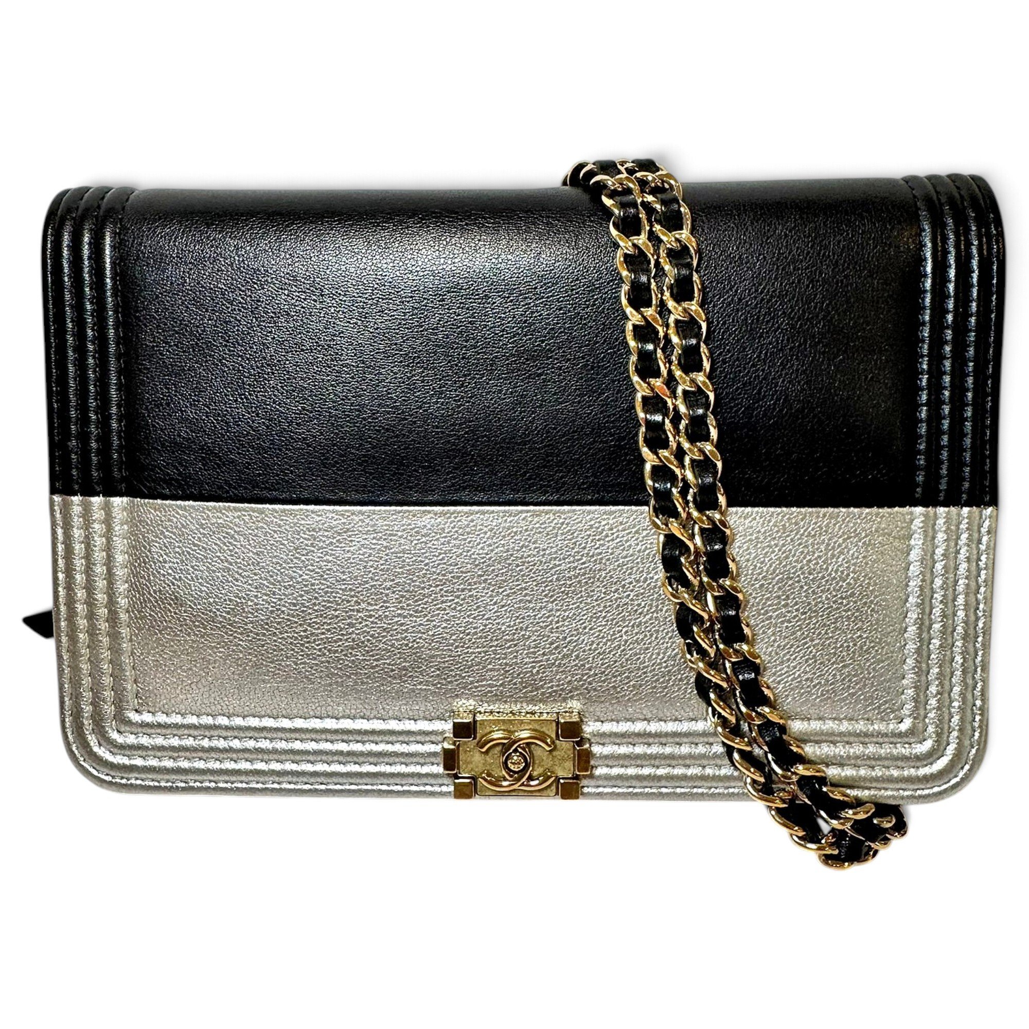 Wallet On Chain Boy leather crossbody bag