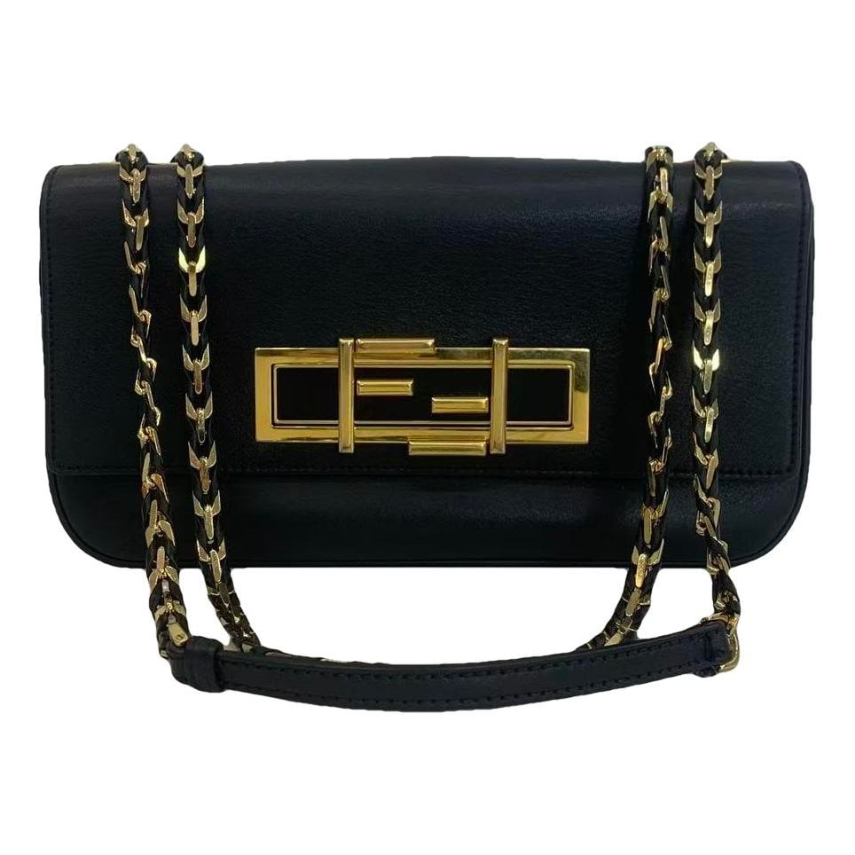 Baguette leather handbag