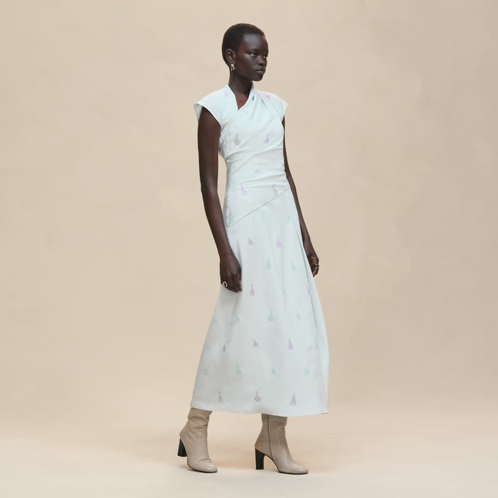 Vert Embrun Embroidered Slanted Dress