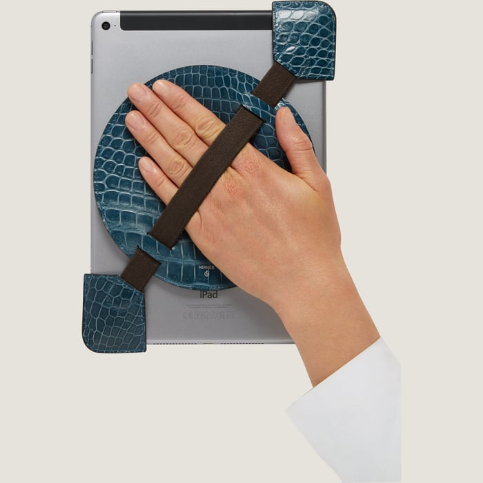 Bleu Tablet Holder