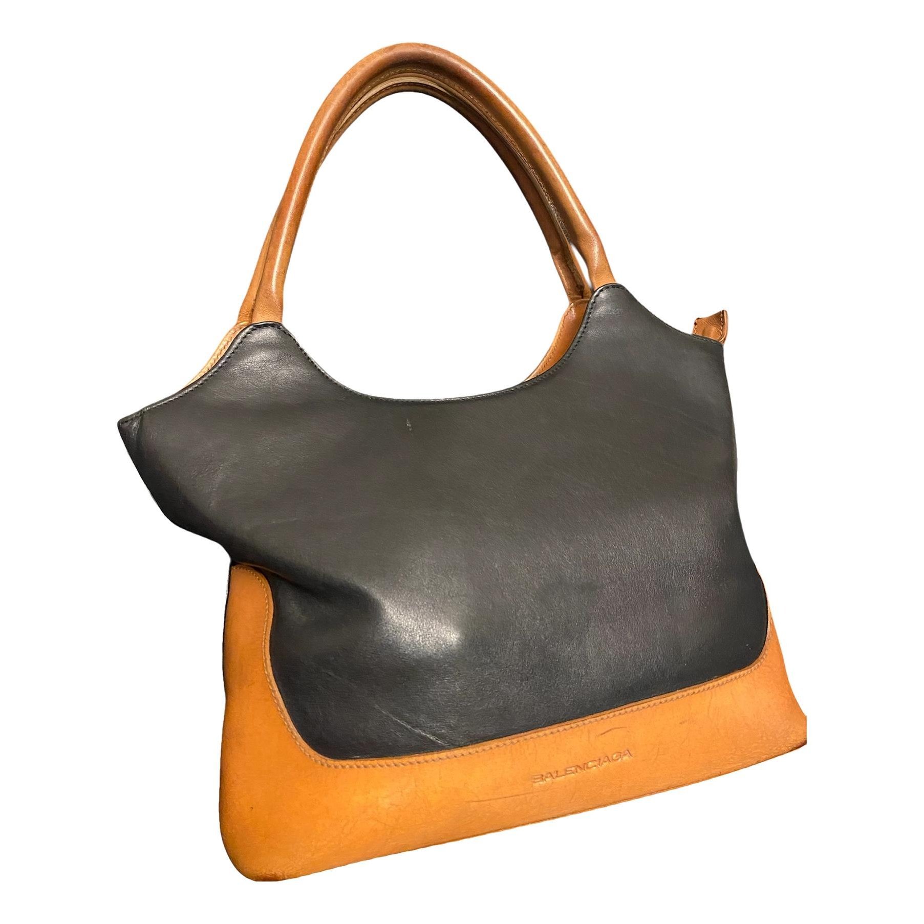 Leather handbag