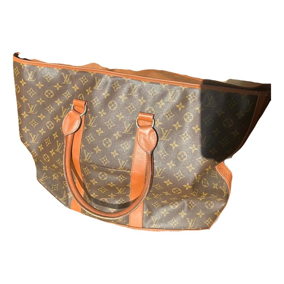 Leather tote