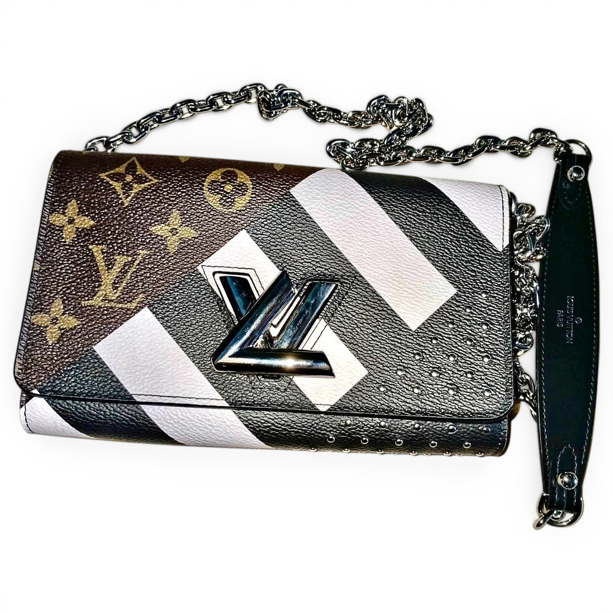 Twist Long Chain Wallet leather crossbody bag