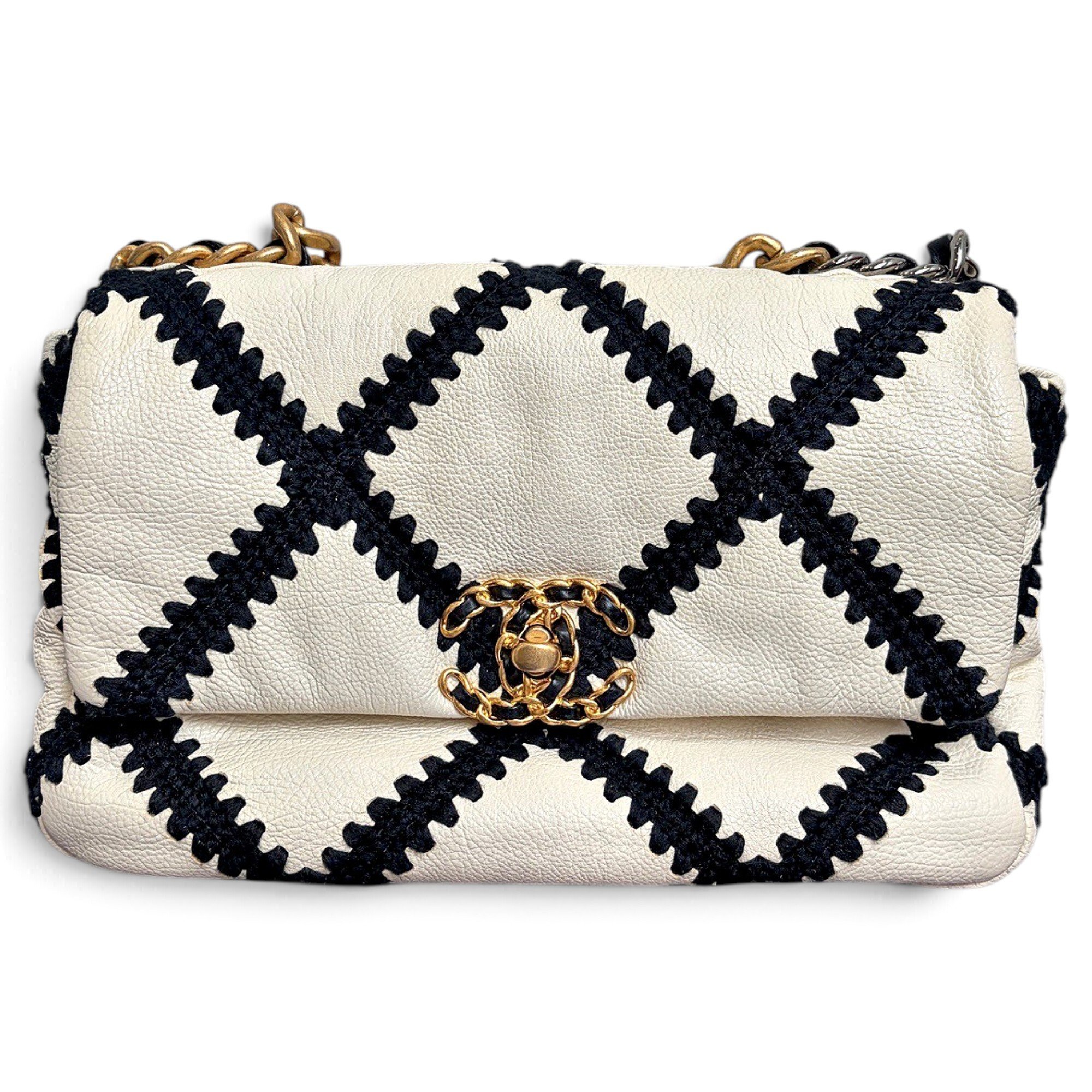 Chanel 19 leather handbag
