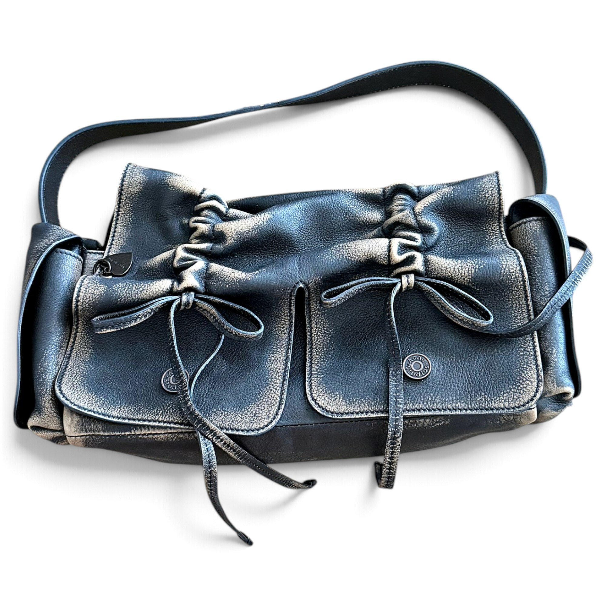 Multipocket leather handbag