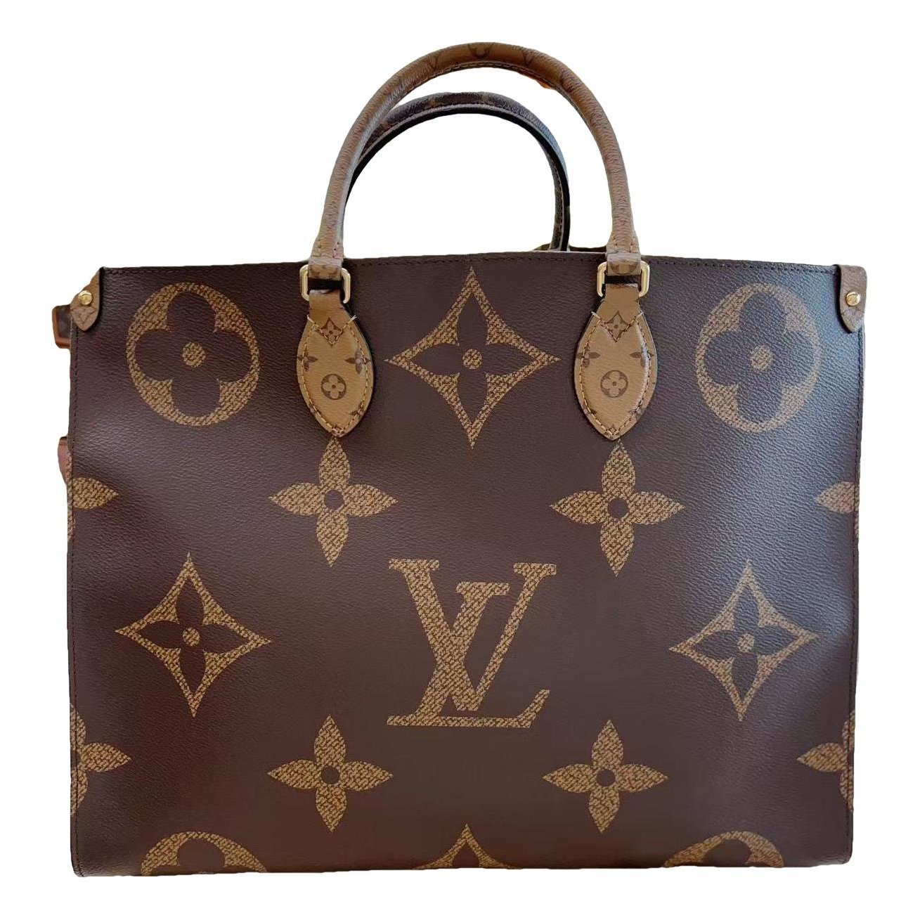 Onthego leather handbag
