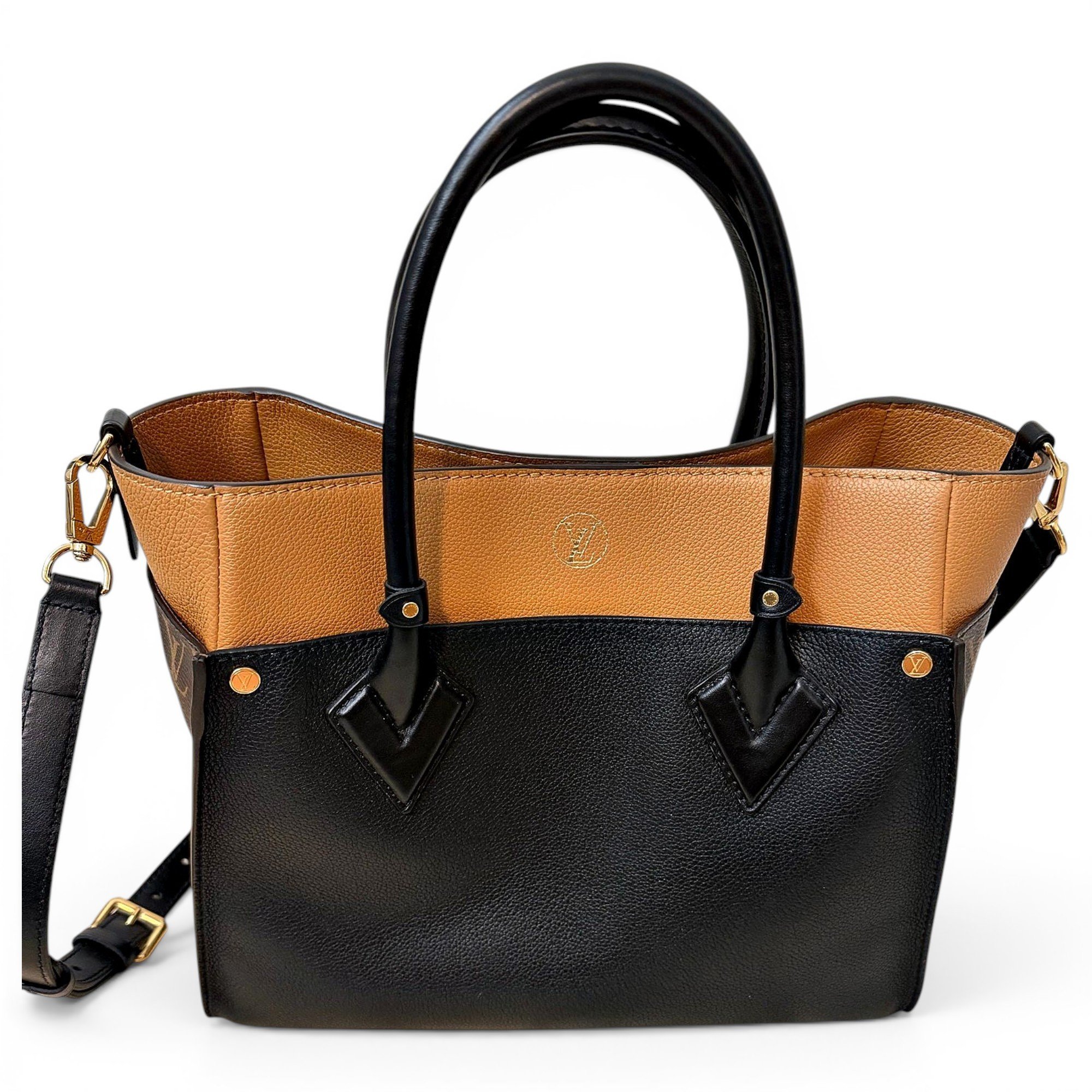 On My Side leather tote