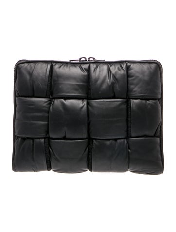 Intrecciato Clutch