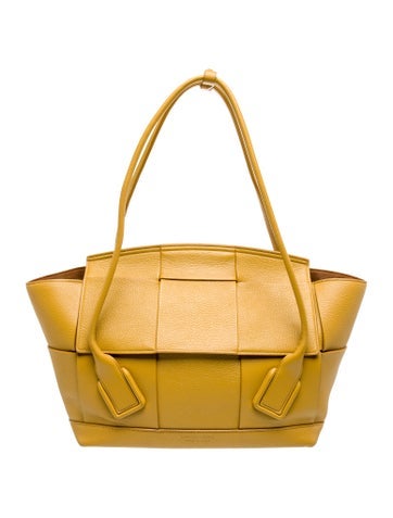Bottega Veneta Intrecciato Arco Maxi