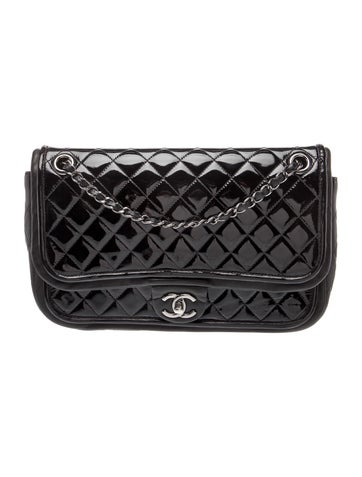 Jumbo Classic Twist Flap Bag
