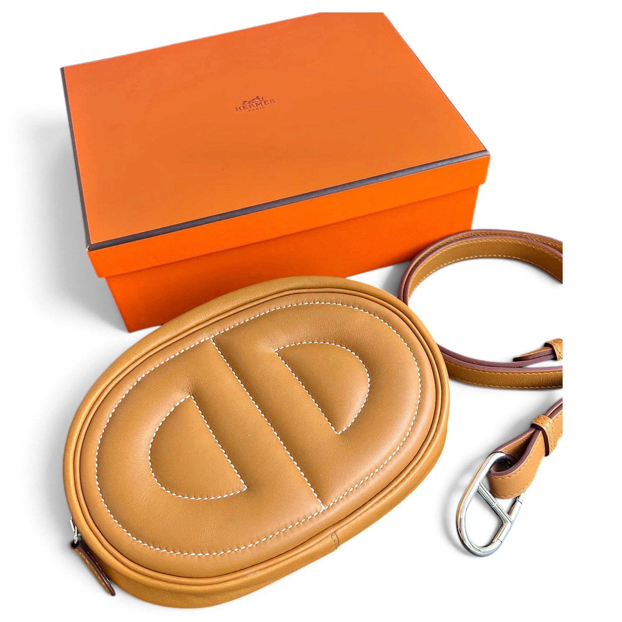 In-The-Loop leather handbag