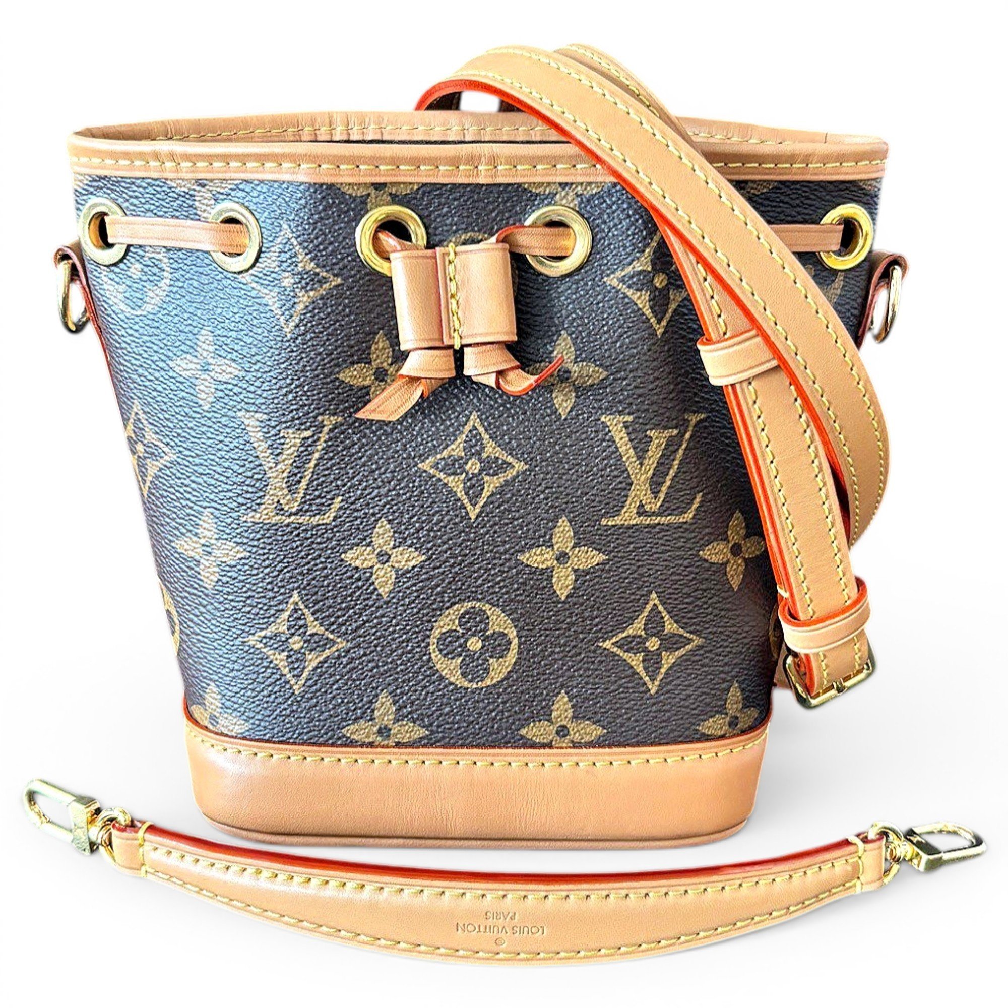 Nano Noé leather crossbody bag