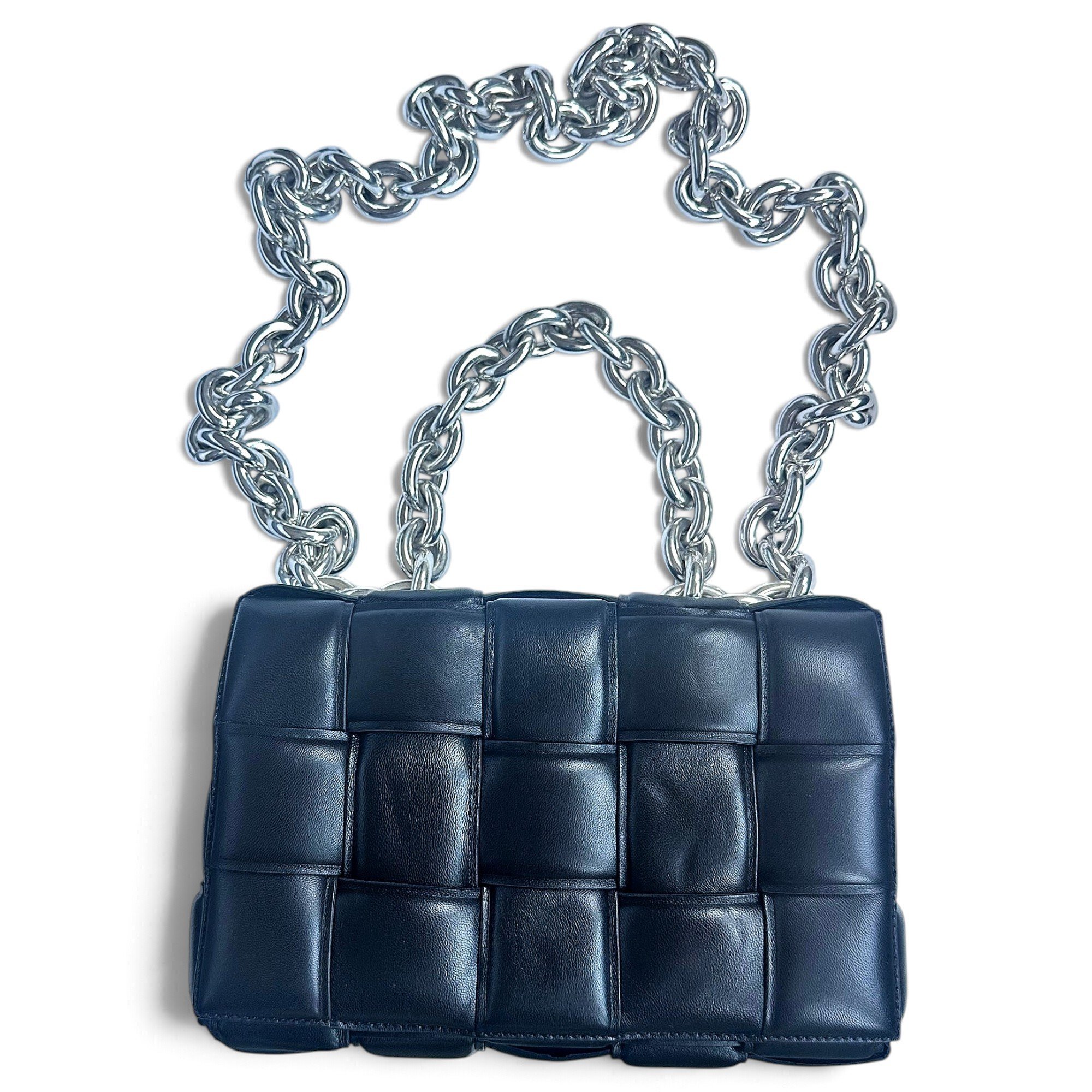 Chain Cassette leather handbag