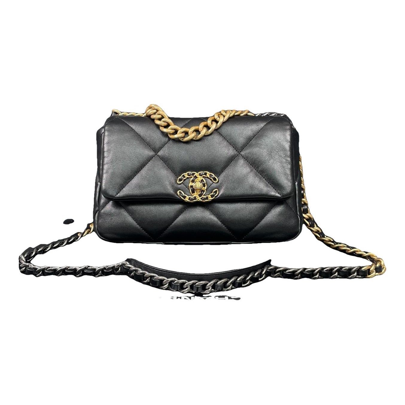 Chanel 19 leather crossbody bag