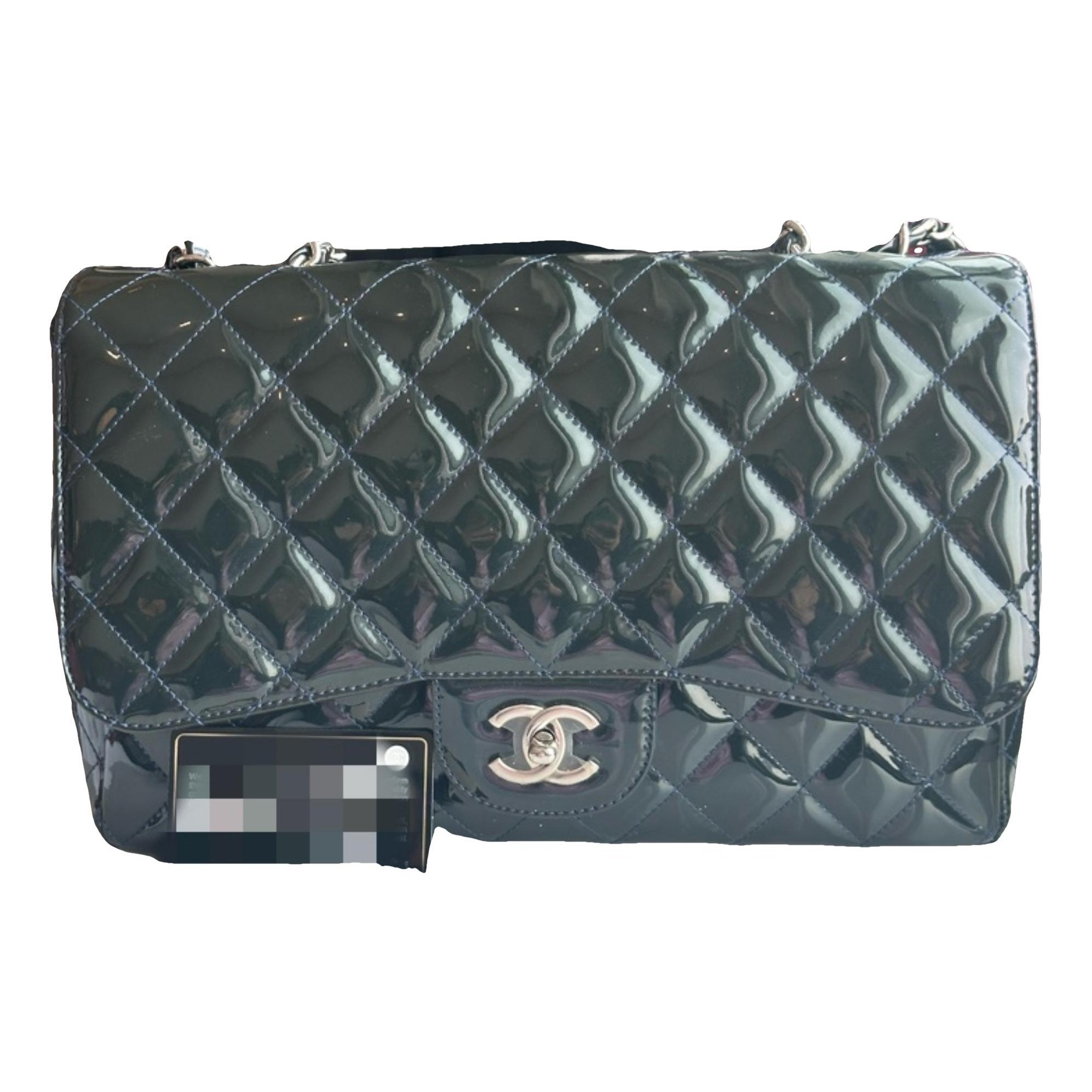 Timeless/Classique patent leather crossbody bag