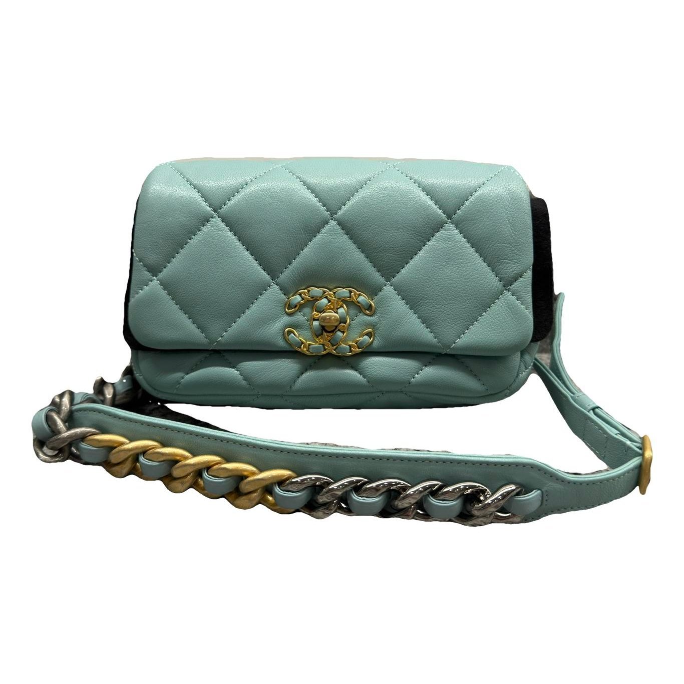 Chanel 19 leather handbag