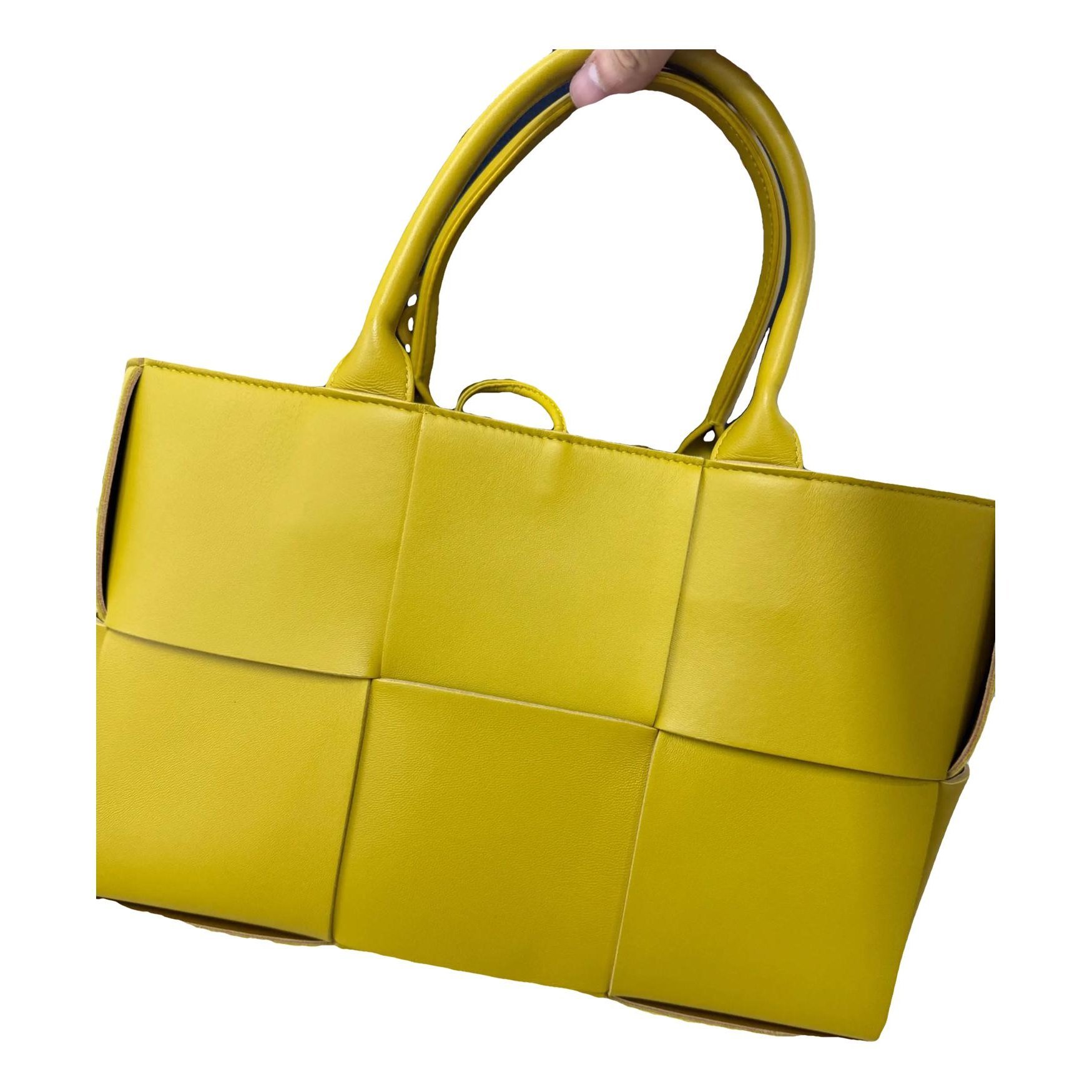 Arco leather tote