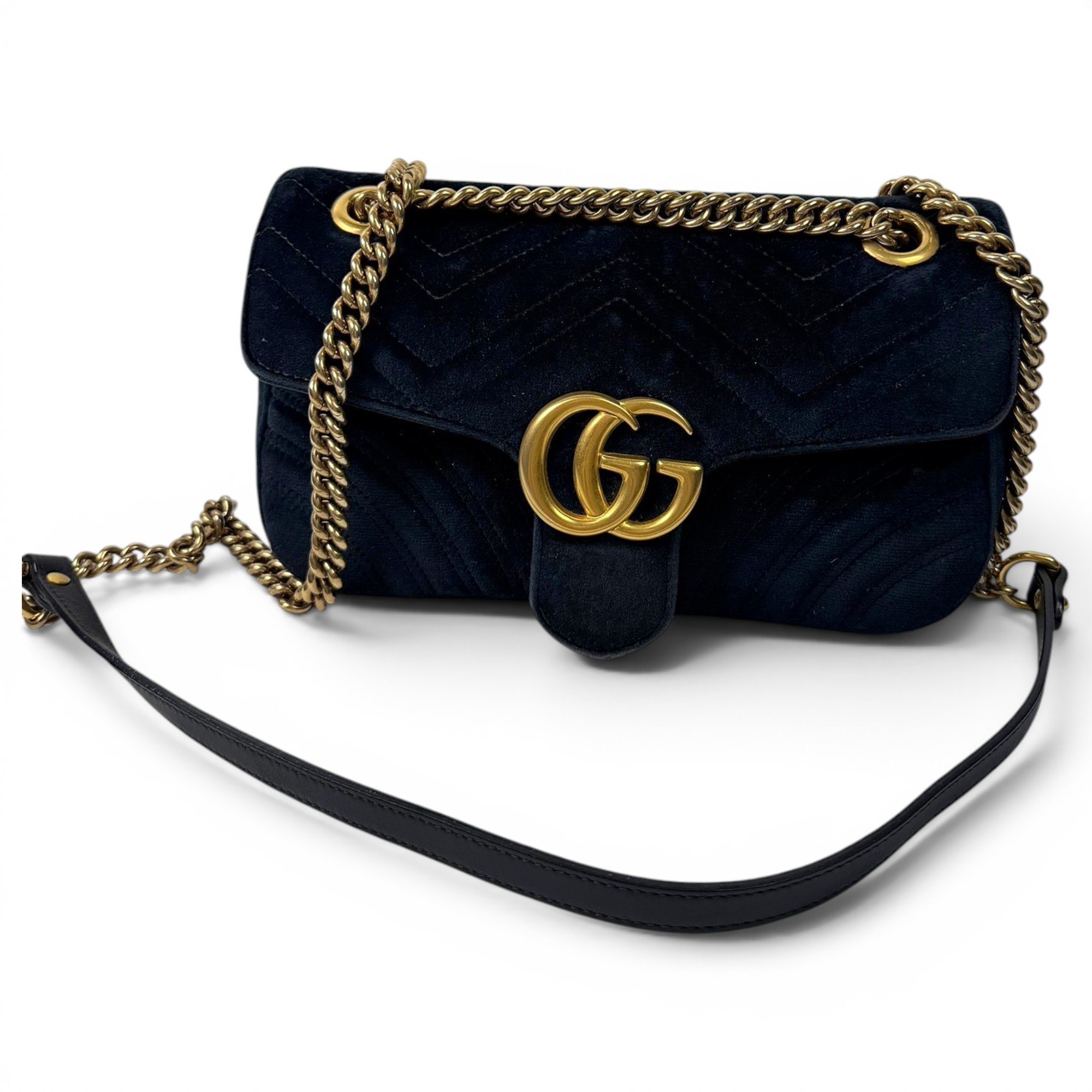 GG Marmont Flap velvet crossbody bag