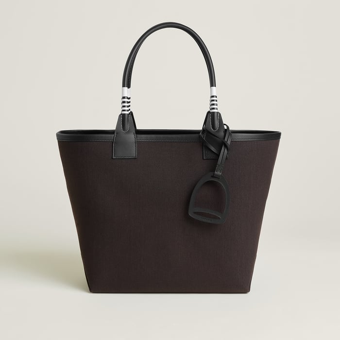 Steeple 28 Bag