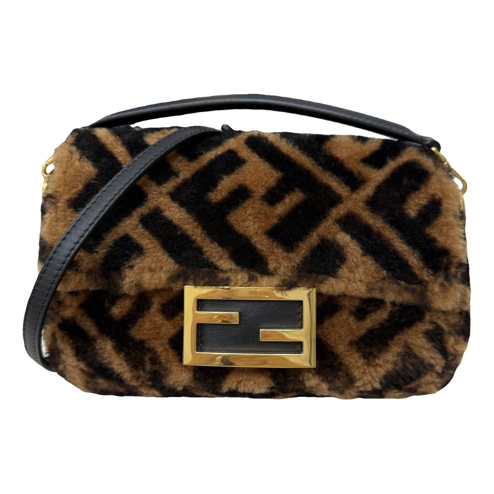Baguette velvet handbag