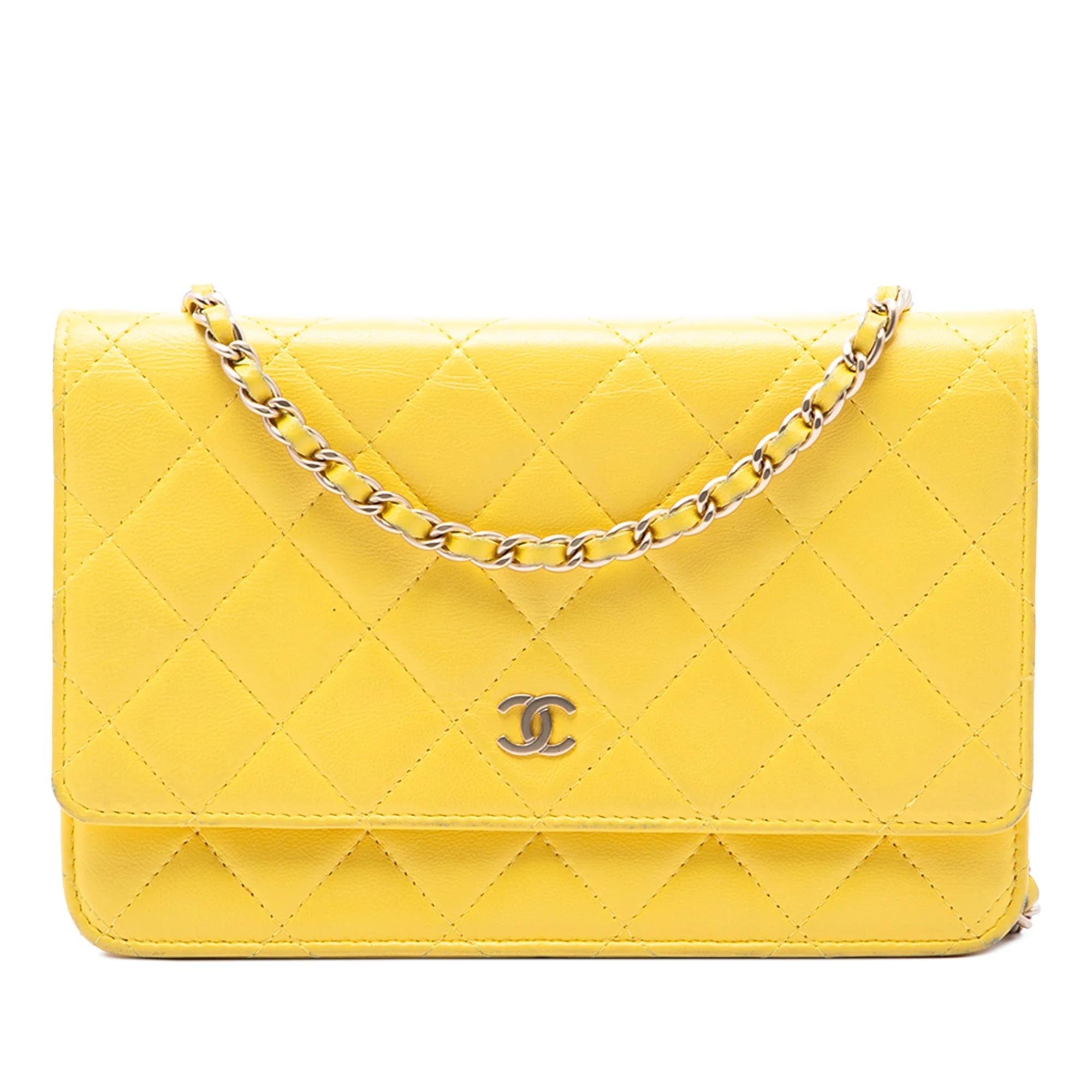 Wallet On Chain leather crossbody bag