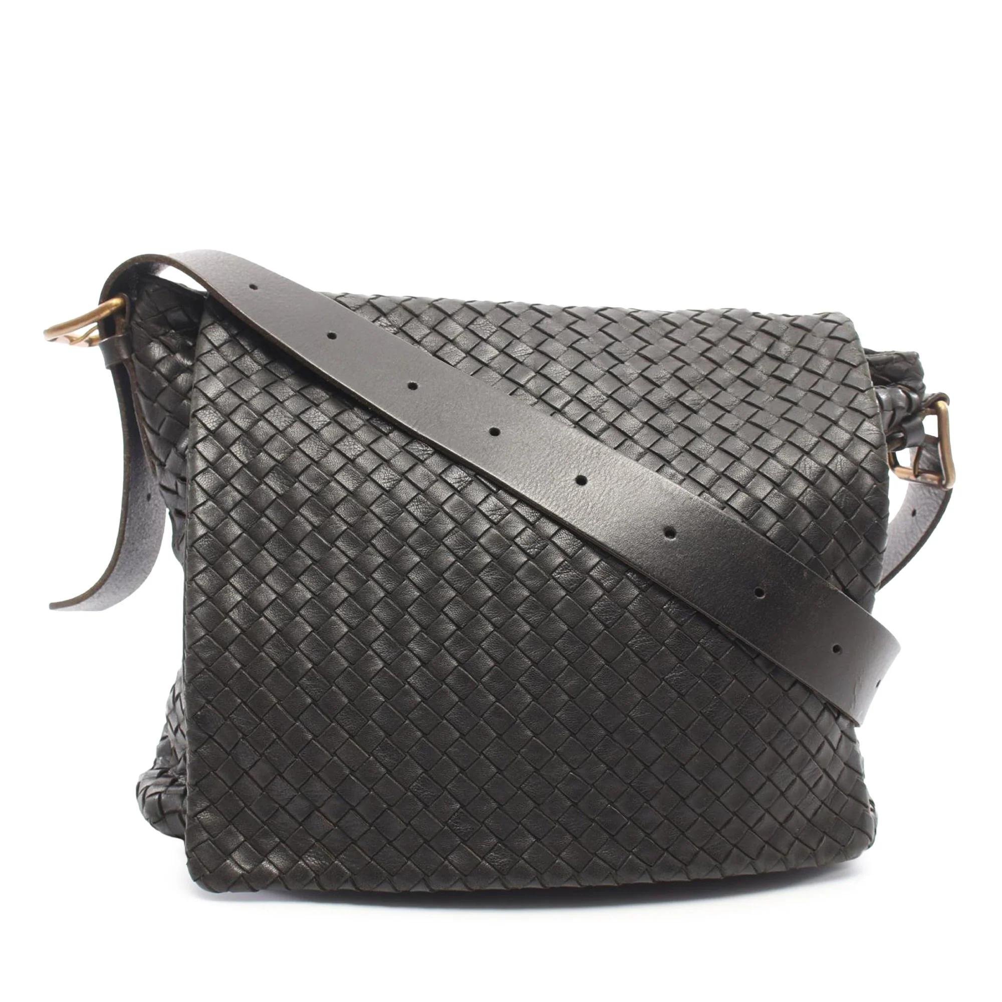 Leather crossbody bag