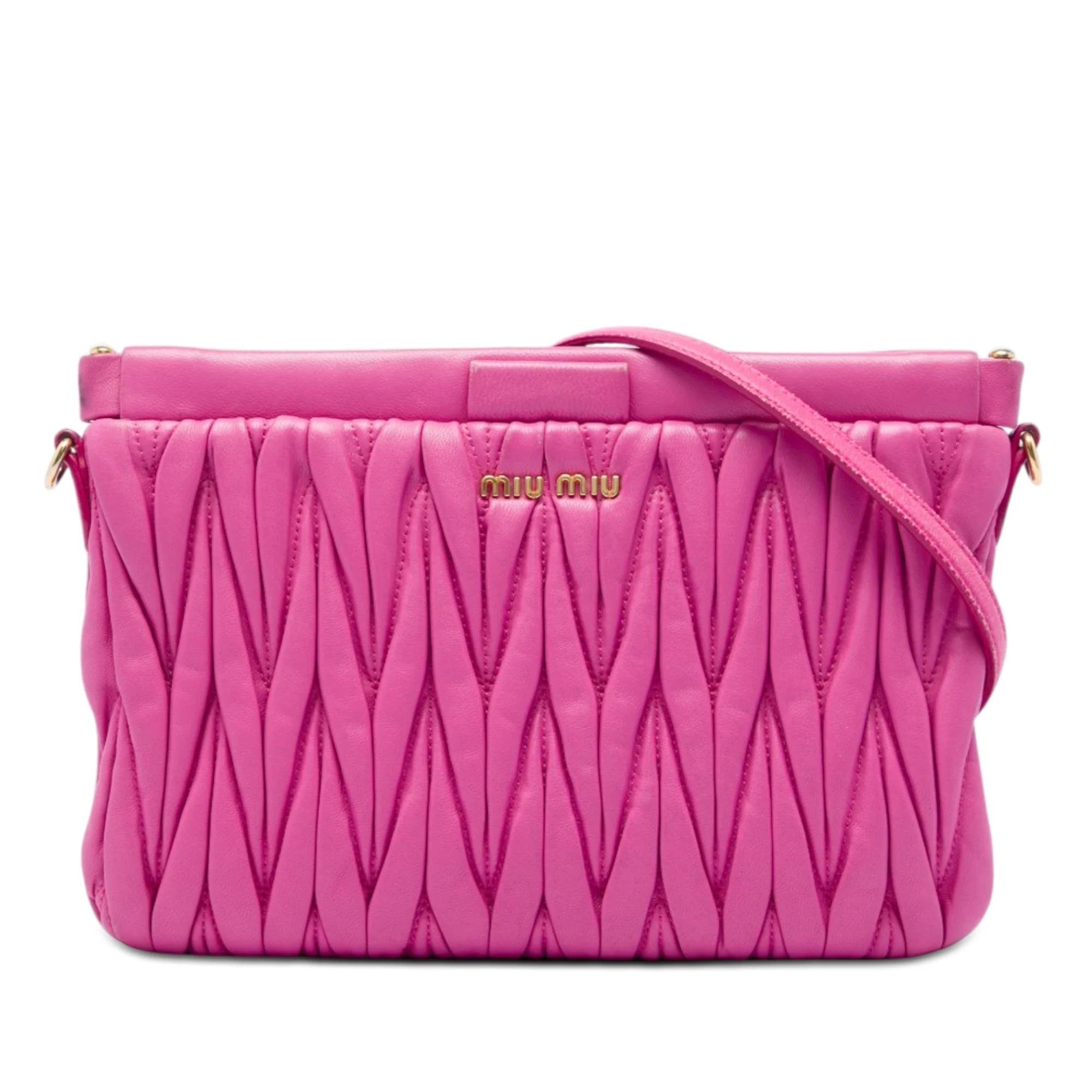 Matelassé leather handbag