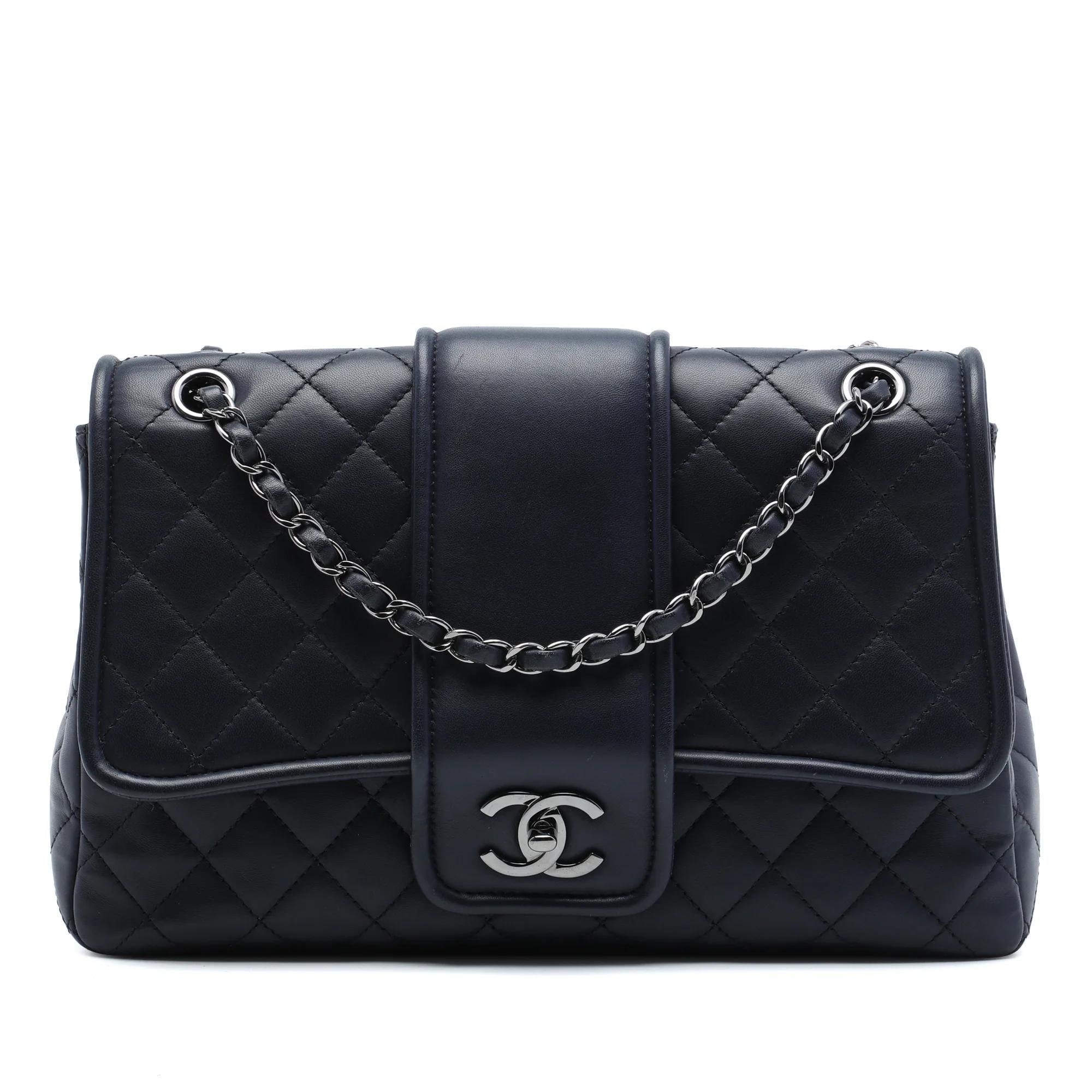 Timeless/Classique leather handbag