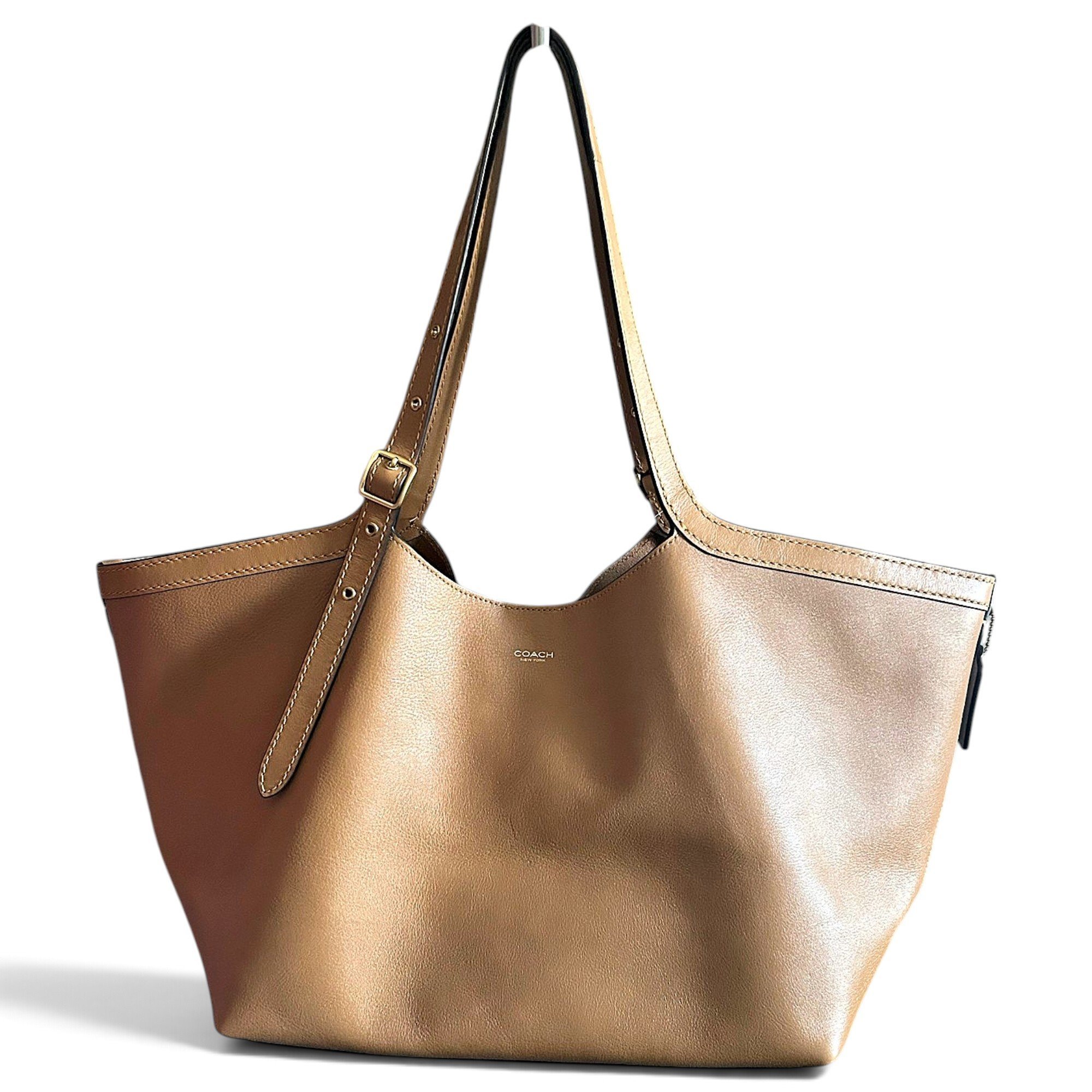 Leather tote