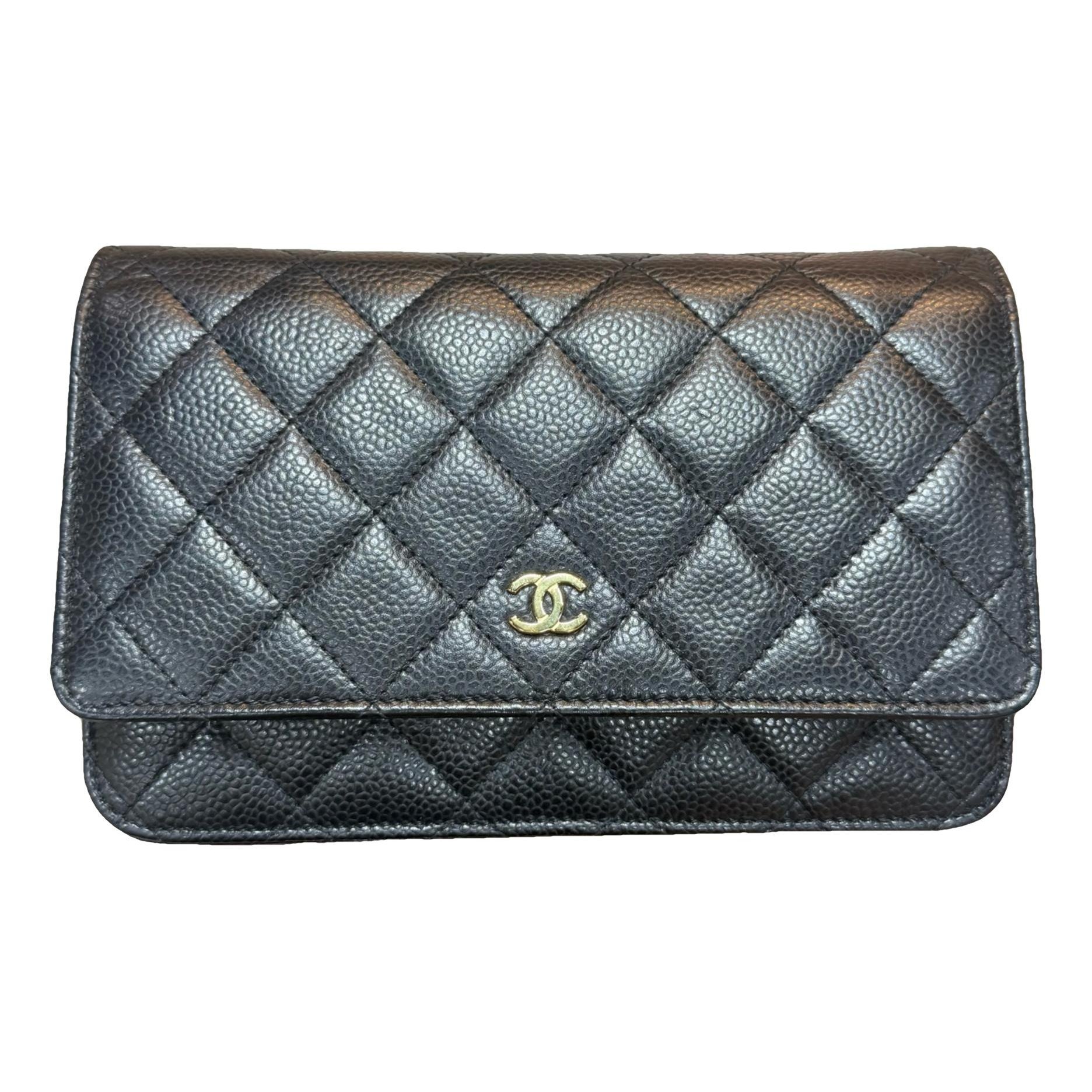 Wallet On Chain Timeless/Classique leather crossbody bag