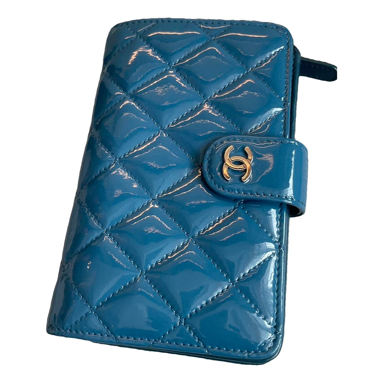 Patent leather clutch bag