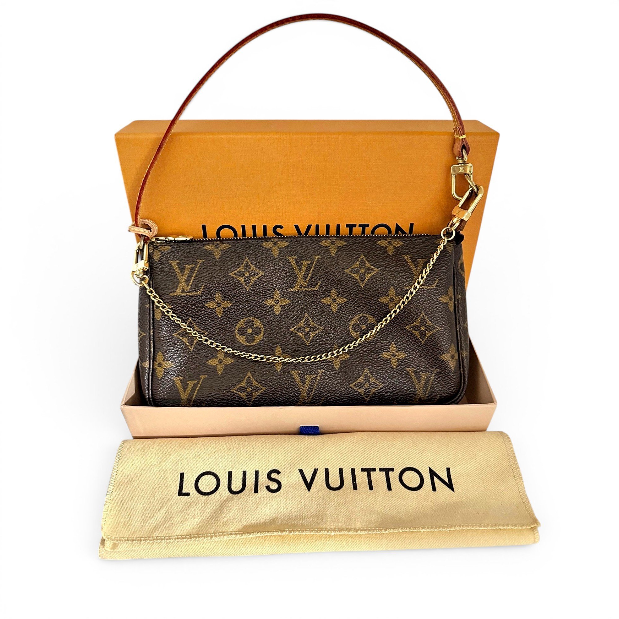 Pochette Accessoire leather handbag