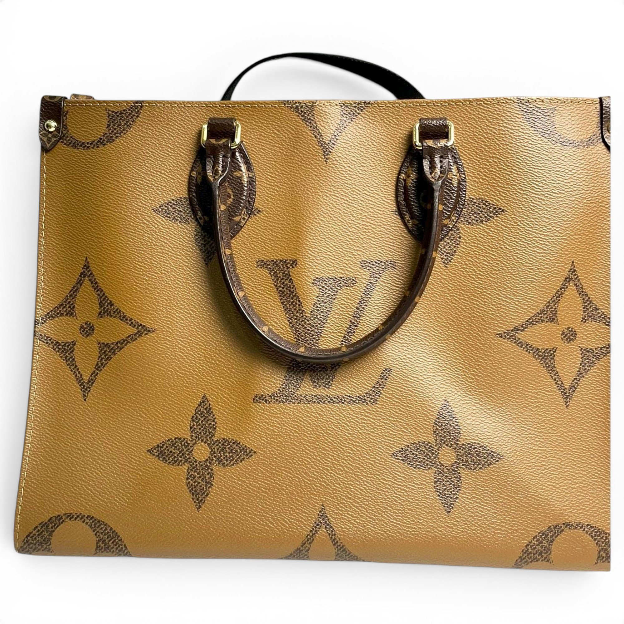 Onthego leather handbag