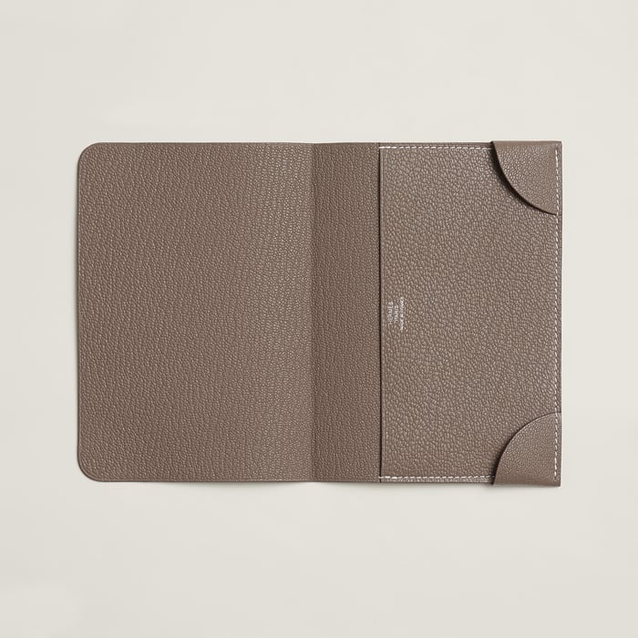 Étoupe Coins De Malle Passport Holder