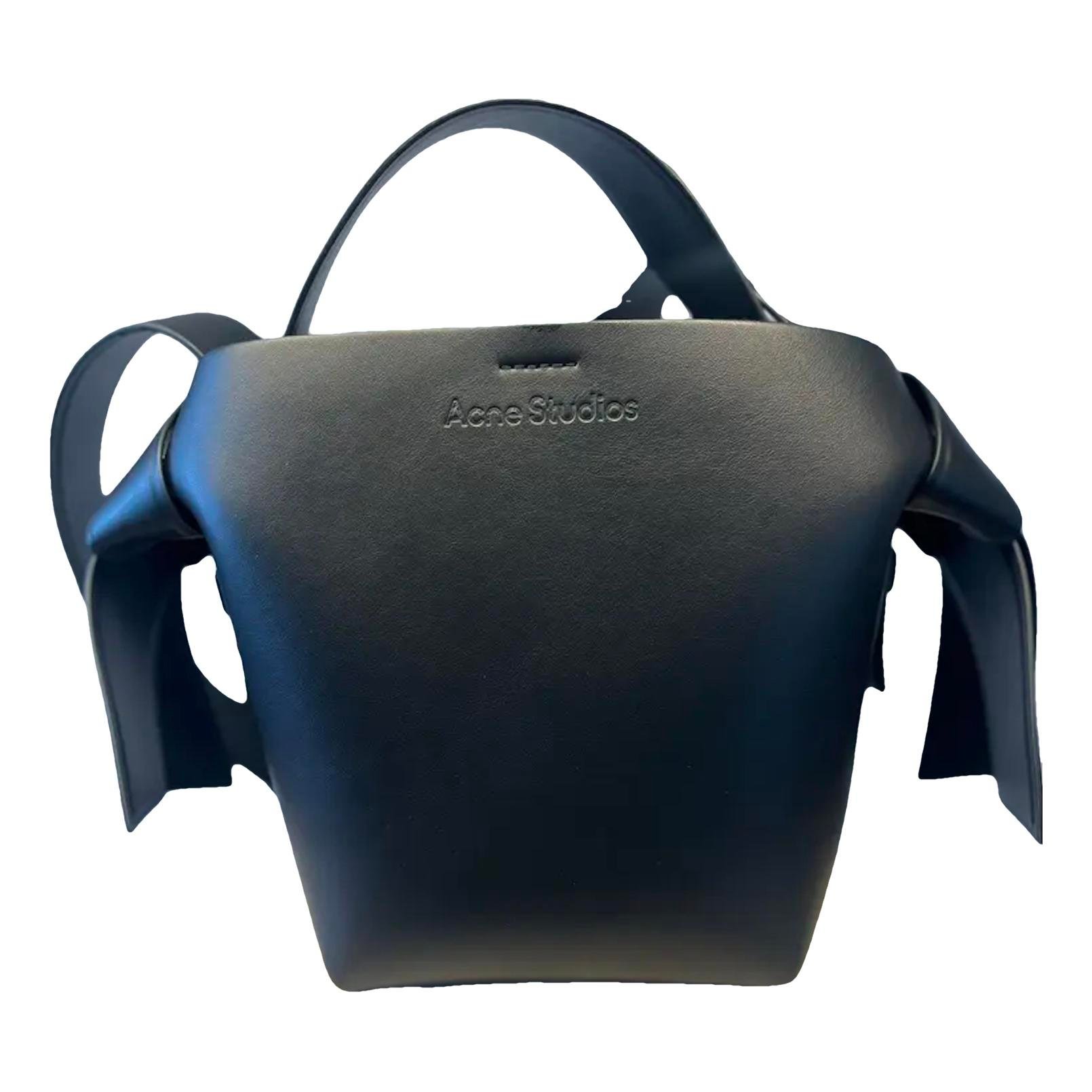 Musubi leather handbag