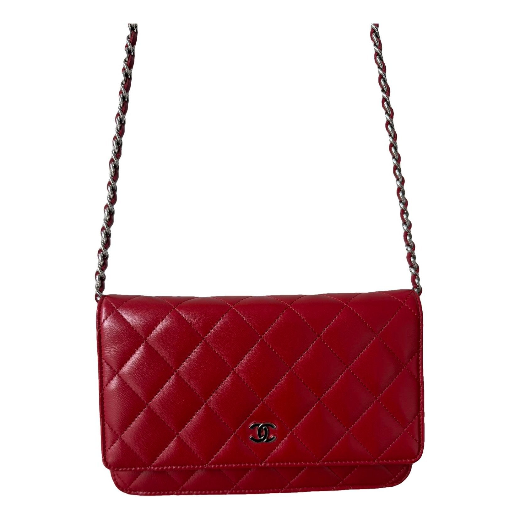Wallet On Chain leather crossbody bag