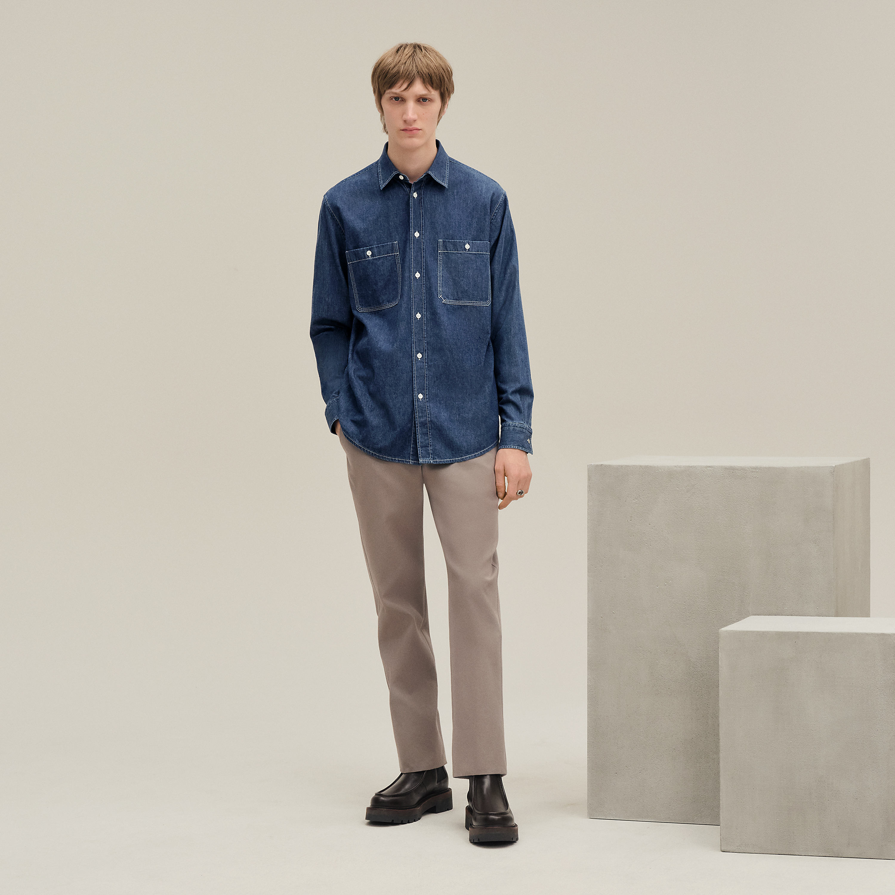 "H" straight cut embroidered denim shirt