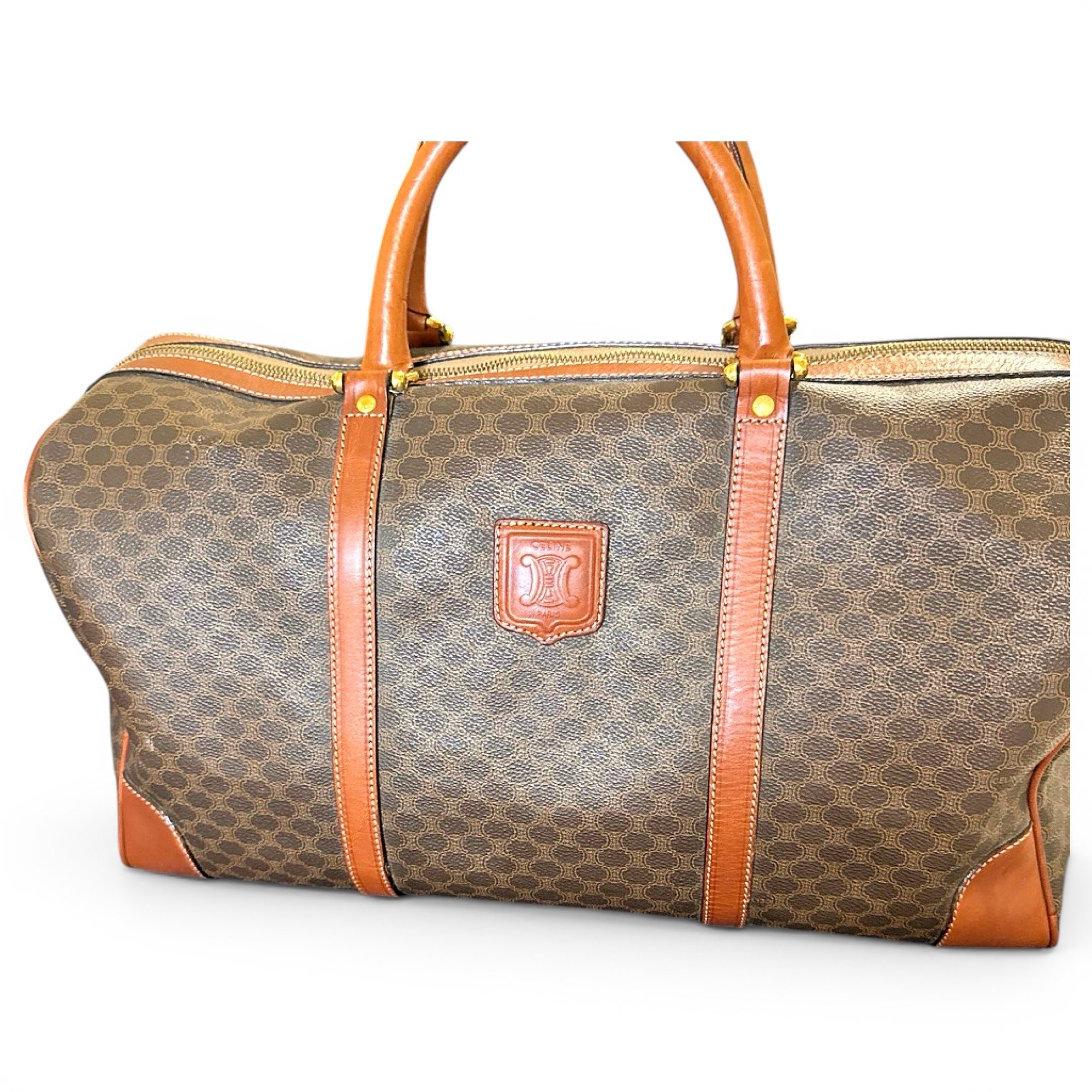 Leather travel bag