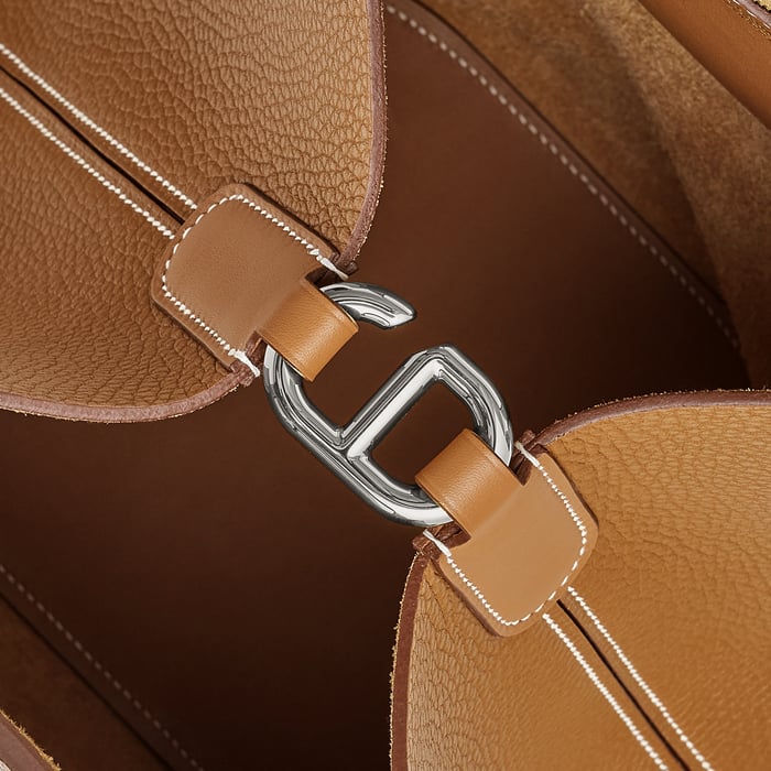 Gold Hermès In-the-loop 23 Bag