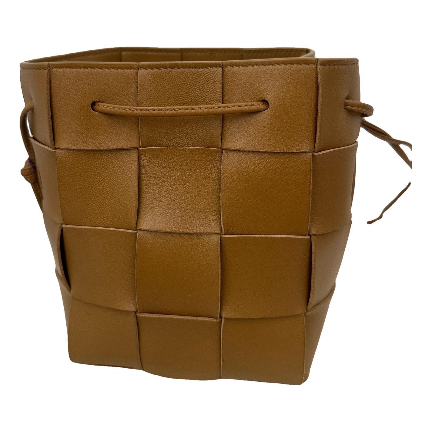 Cassette Bucket leather handbag