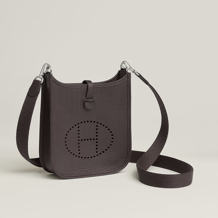 Ebene Evelyne 16 Amazone 백