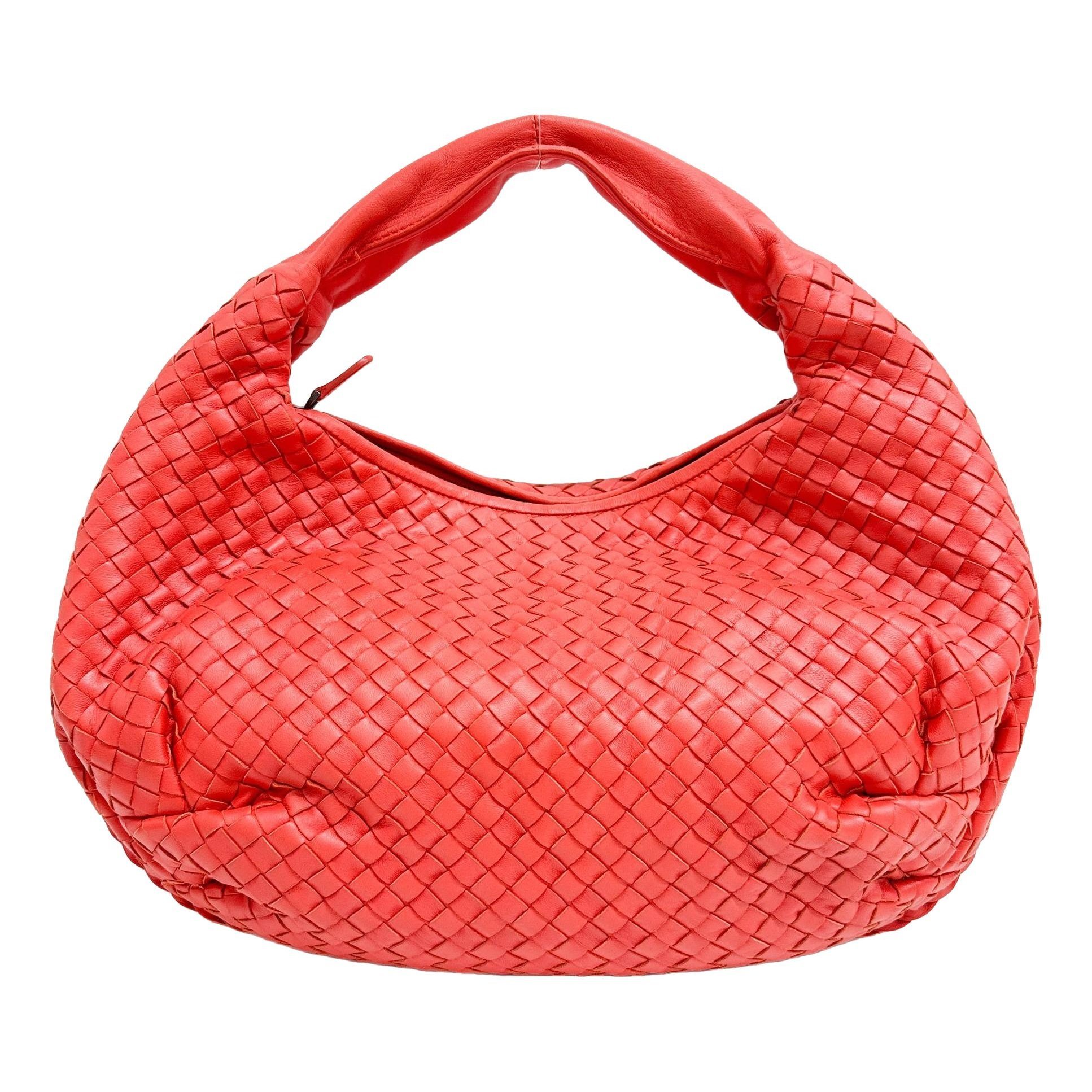 Veneta leather handbag