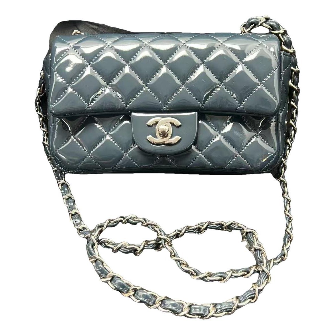 Timeless/Classique patent leather crossbody bag