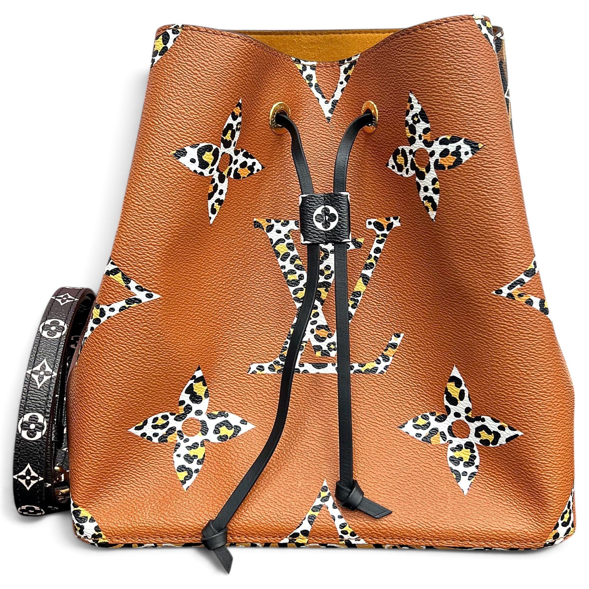NéoNoé leather handbag